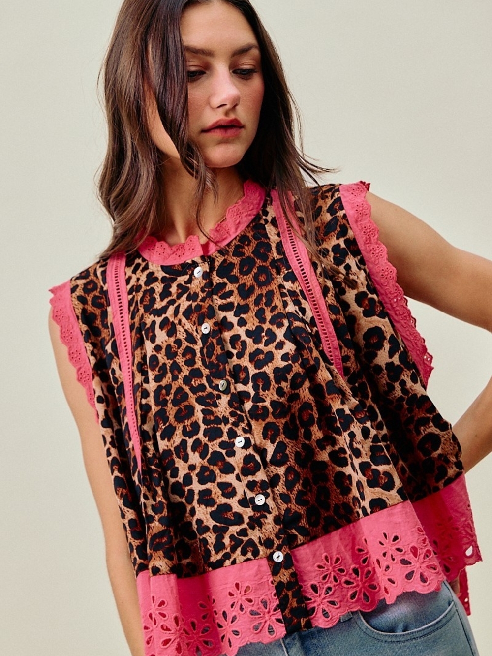 BIBI Women’s Leopard Print Sleeveless Blouse Wide Pink Trim Small